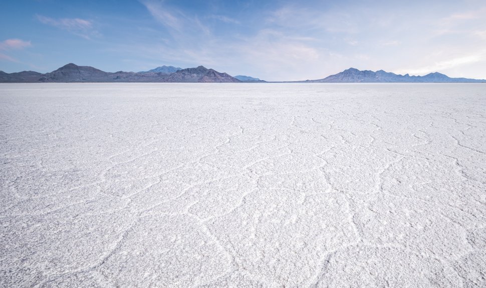 جاذبه طبیعی تخت نمک بونویل از جاذبه های زیبا در یوتا