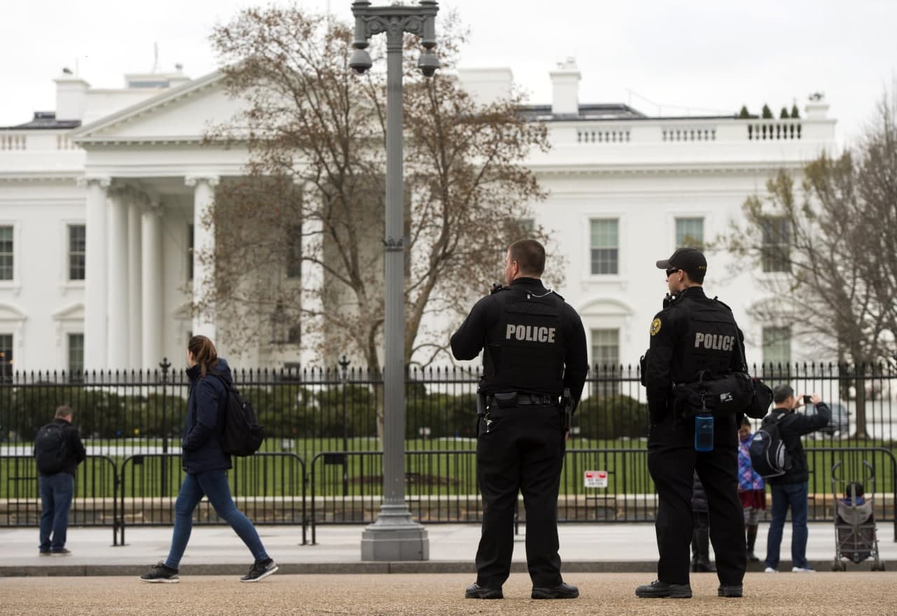 برقراری امنیت اتاق اصلی کاخ سفید!
